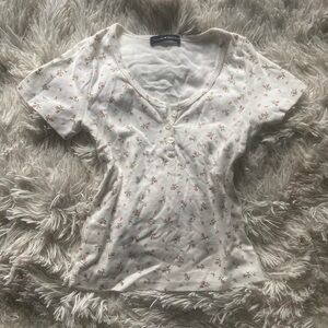 Brandy Melville Floral Zelly Top